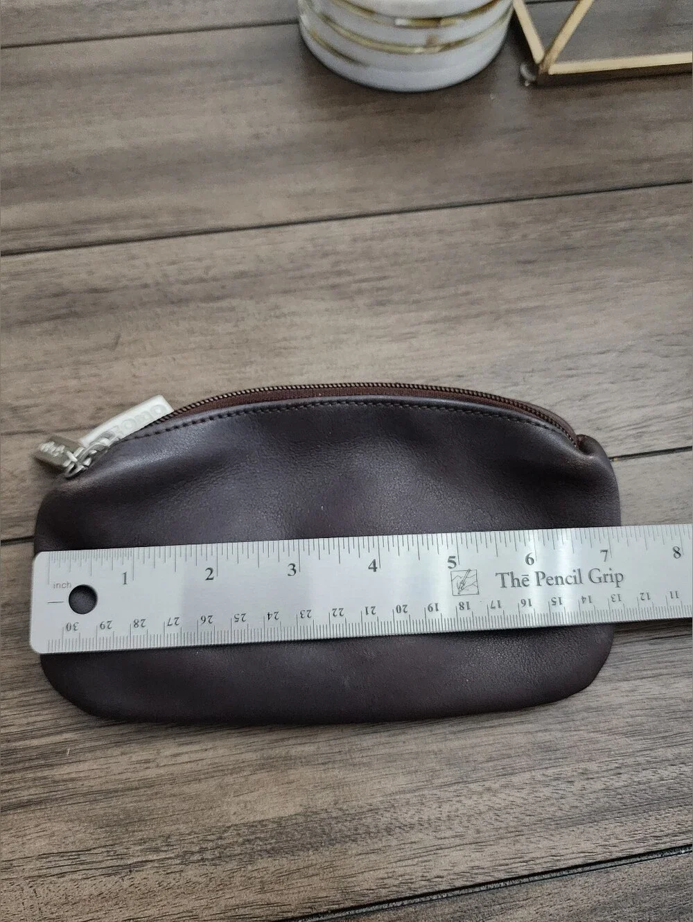 HOBO Brown Leather Zip Cosmetic Pouch-vintage